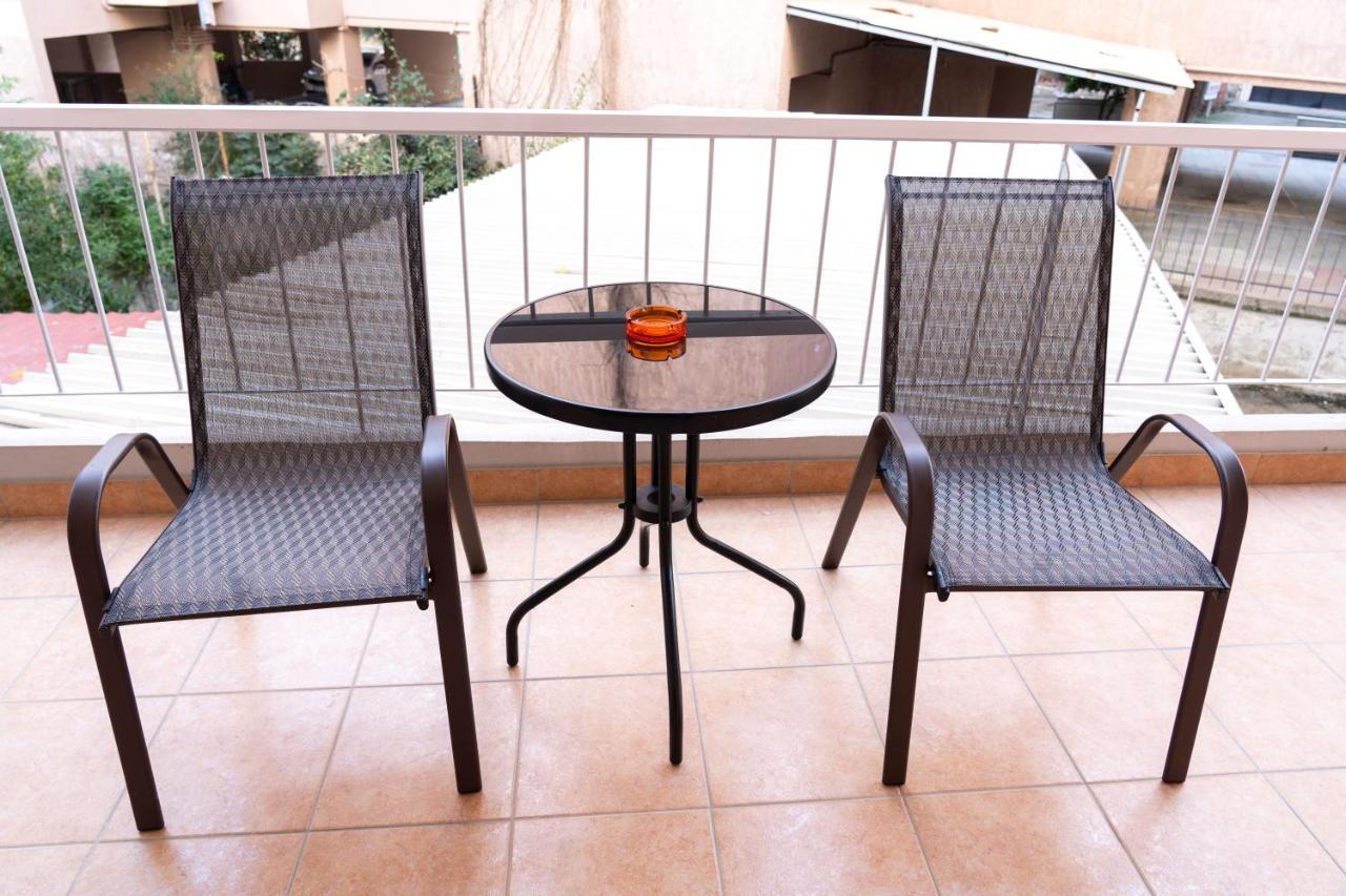 The Whole Packet A5 Center With Parking Apartment Larissa Exterior photo