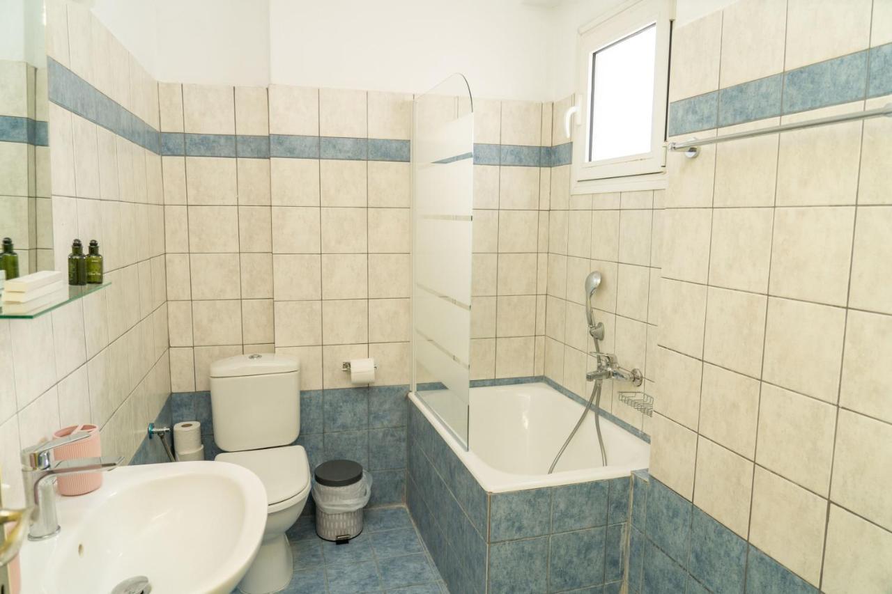 The Whole Packet A5 Center With Parking Apartment Larissa Exterior photo